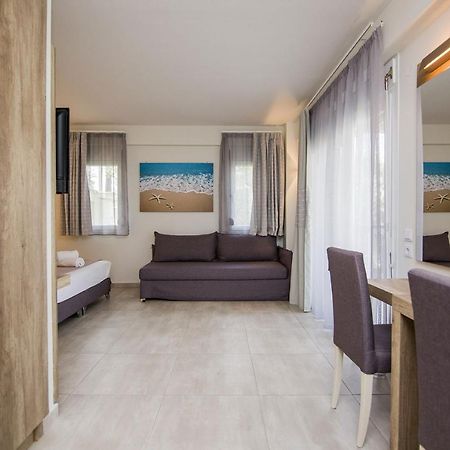 Armonia Resort Ofrínion Esterno foto